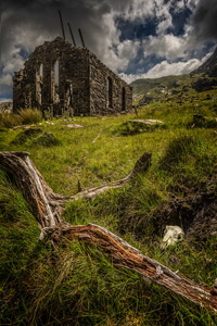 Cwmorthin-Relics-t